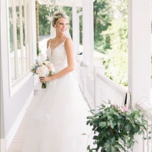 Essence of Australia “Horsehair” hem cut. Wedding gown. Sz6